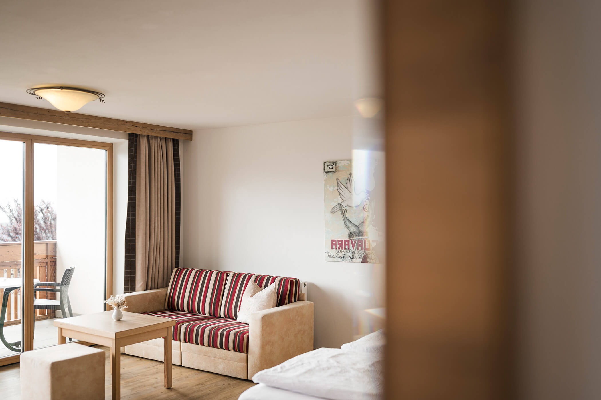 Divano e balcone nella Panorama suite