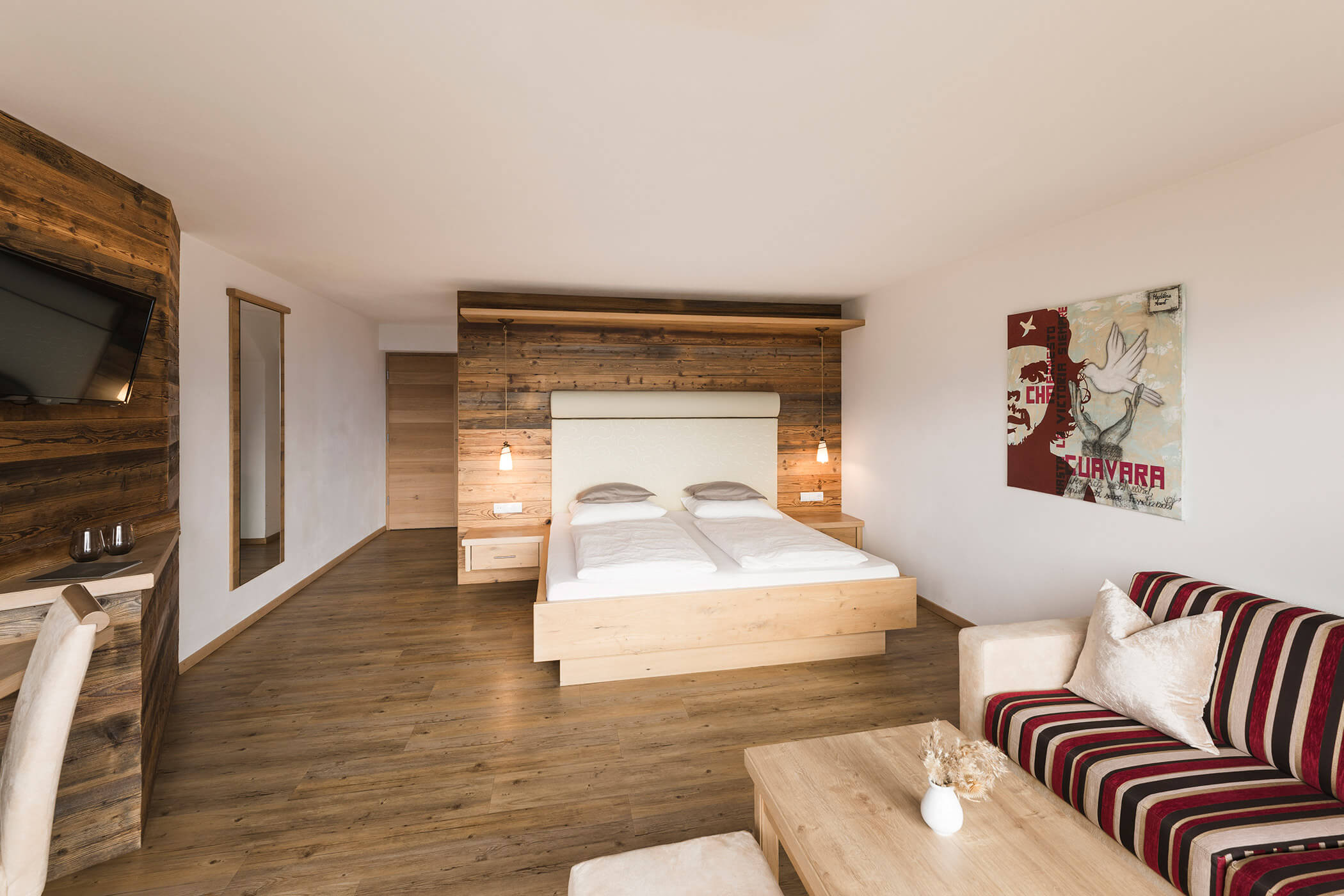 La Panorama suite con pavimento in legno